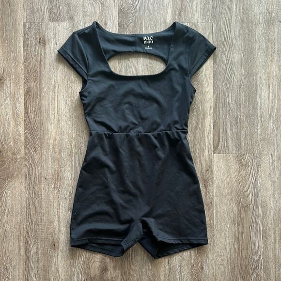 PAC 1980 Whisper Active Darling Short Onesie Black Size Small Scoop Neck - Picture 1 of 5